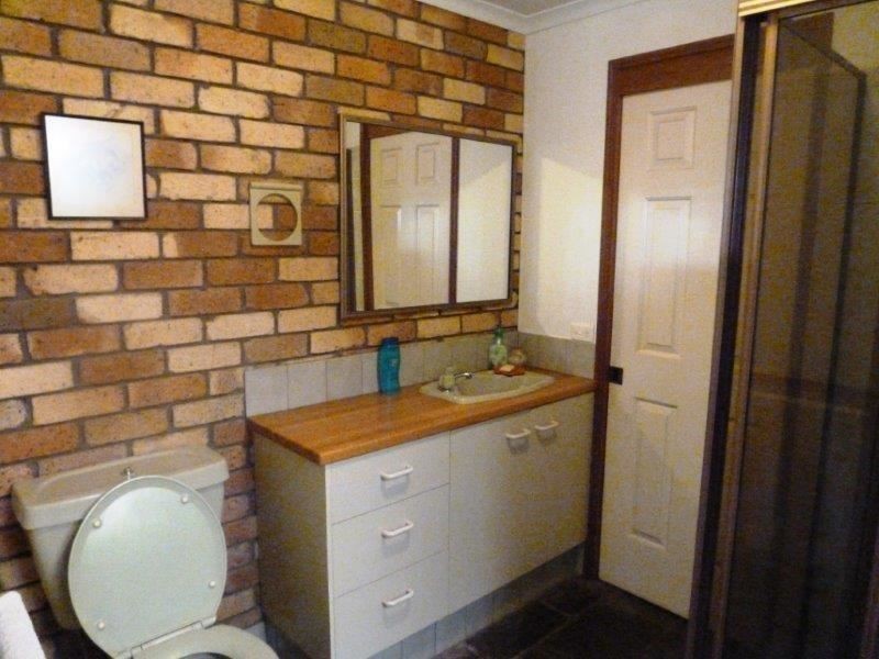 7 Cedar Place, Broadbeach Waters QLD 4218