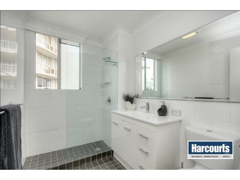18/220 Surf Parade, Broadbeach QLD 4218