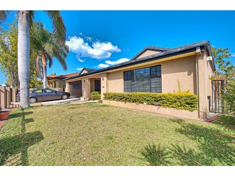 12 Cessnock Close, Mermaid Waters QLD 4218