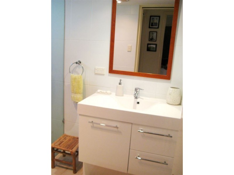 1/11 Hilda Street, Mermaid Beach QLD 4218