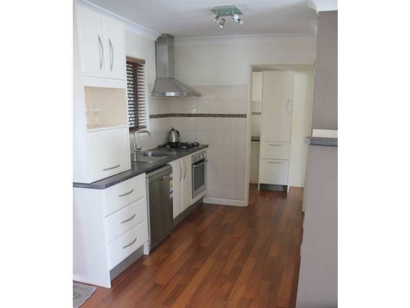 14 Albicore Street, Mermaid Waters QLD 4218