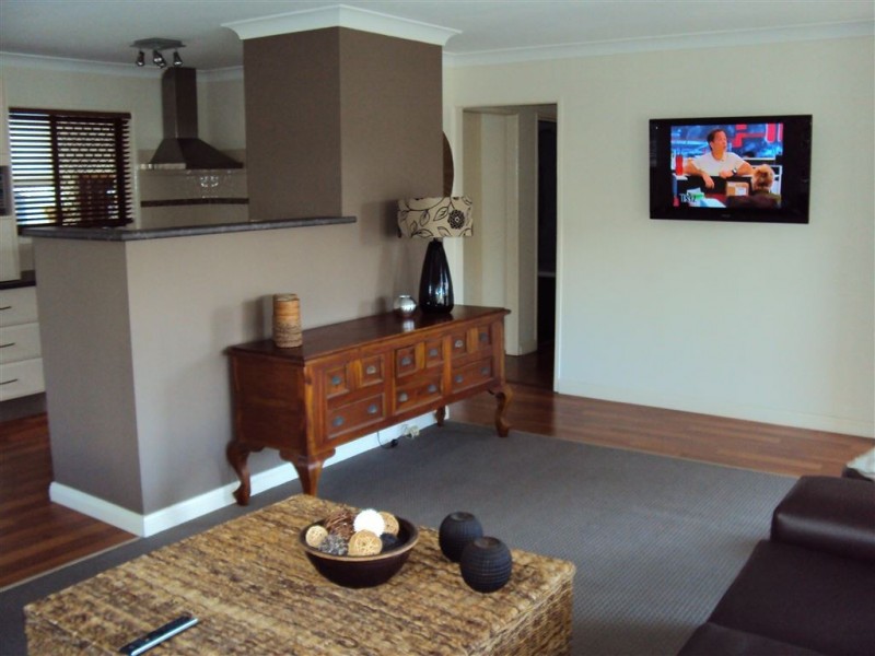 14 Albicore Street, Mermaid Waters QLD 4218