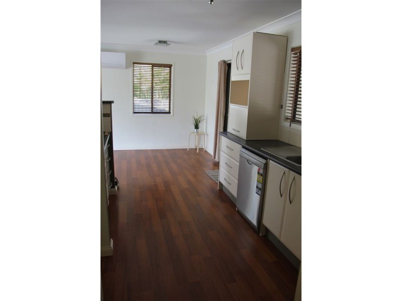 14 Albicore Street, Mermaid Waters QLD 4218