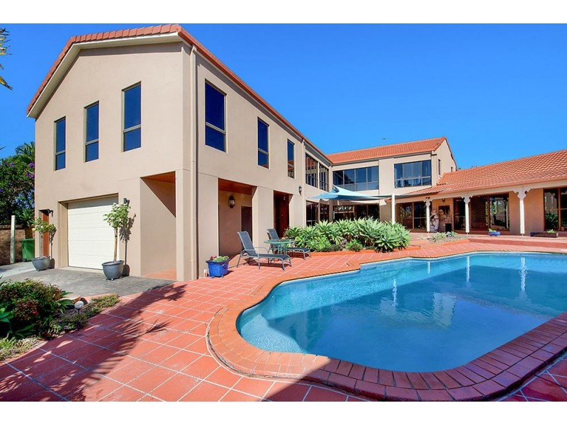 14 Bedara Court, Mermaid Waters QLD 4218