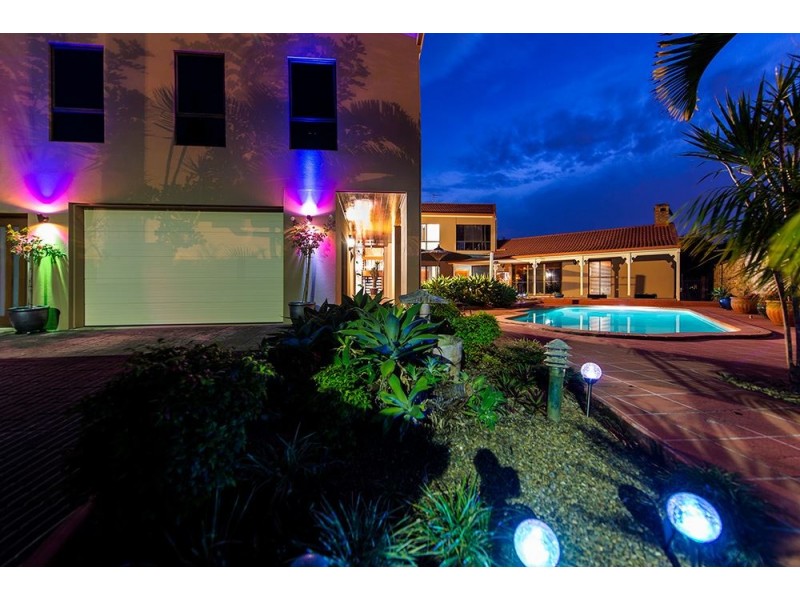 14 Bedara Court, Mermaid Waters QLD 4218