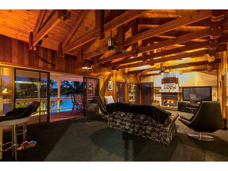 14 Bedara Court, Mermaid Waters QLD 4218