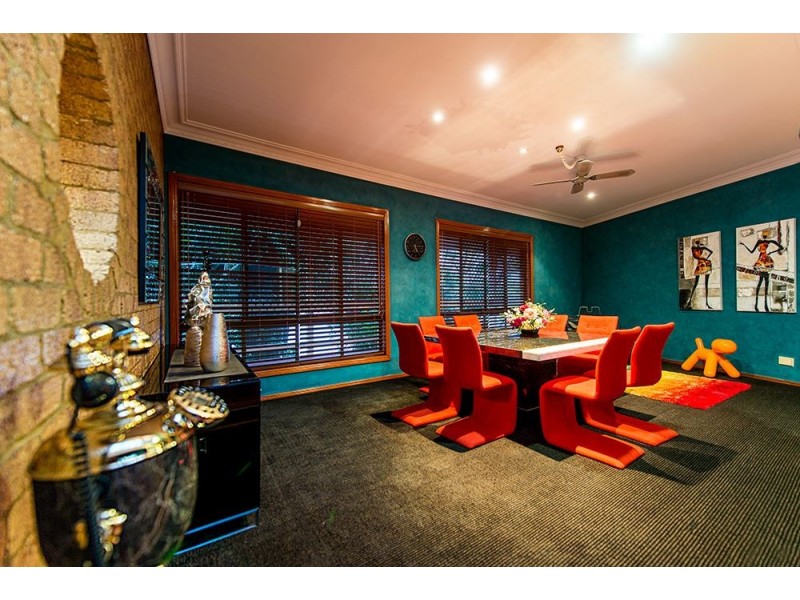 14 Bedara Court, Mermaid Waters QLD 4218