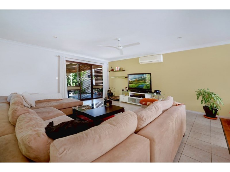 53 Arcadia Drive, Mermaid Waters QLD 4218