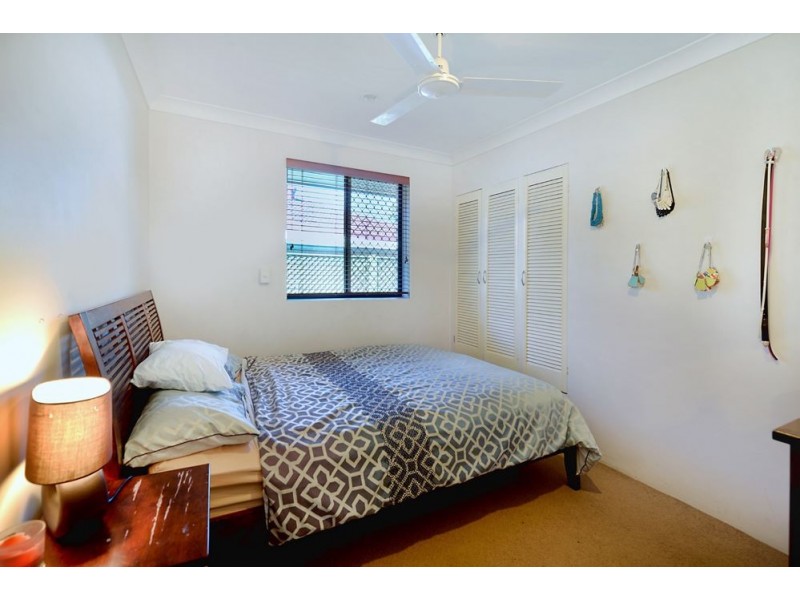 53 Arcadia Drive, Mermaid Waters QLD 4218