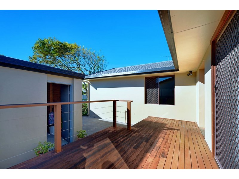 53 Arcadia Drive, Mermaid Waters QLD 4218
