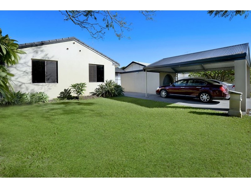 53 Arcadia Drive, Mermaid Waters QLD 4218