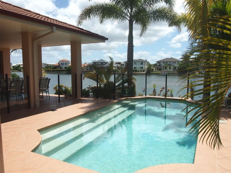 15 Windchimes Way, Hope Island QLD 4212