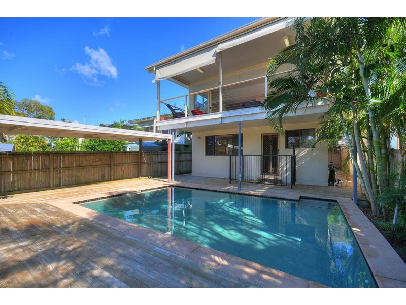 38 Hillcrest Parade, Miami QLD 4220