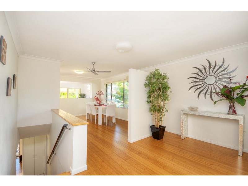 38 Hillcrest Parade, Miami QLD 4220