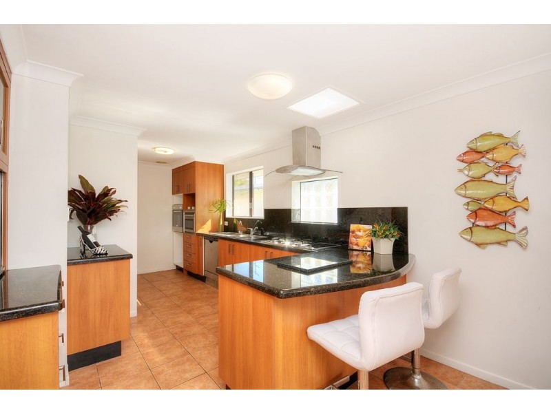 38 Hillcrest Parade, Miami QLD 4220