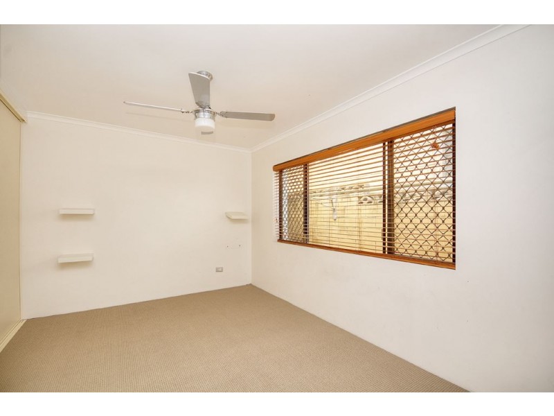 38 Hillcrest Parade, Miami QLD 4220