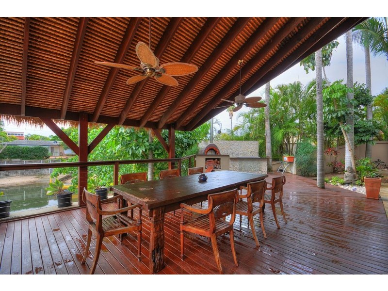 1 Monterey Court, Broadbeach Waters QLD 4218