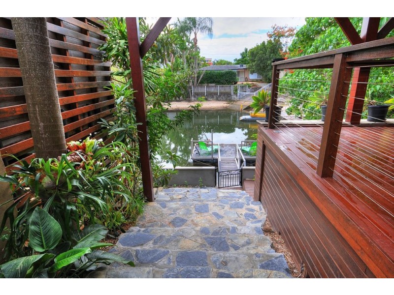 1 Monterey Court, Broadbeach Waters QLD 4218