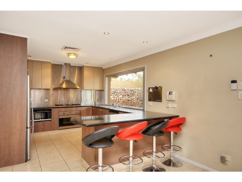 1 Monterey Court, Broadbeach Waters QLD 4218