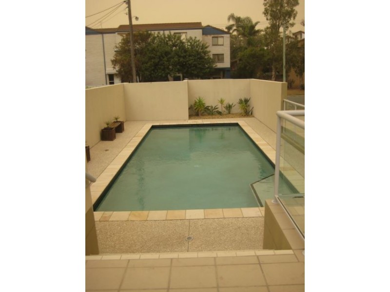 6/8-12 Proud, Labrador QLD 4215