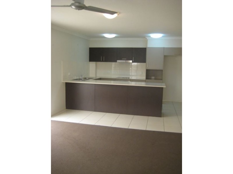 6/8-12 Proud, Labrador QLD 4215