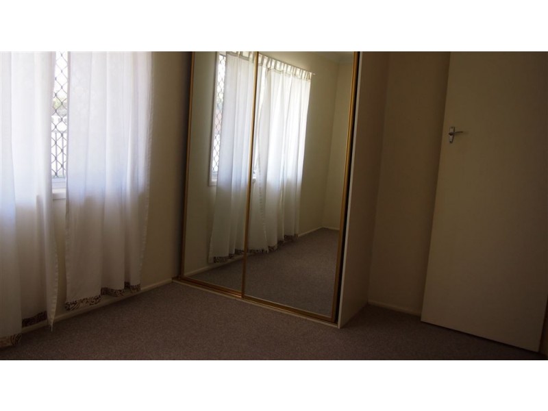 11 Chant Street, Broadbeach Waters QLD 4218