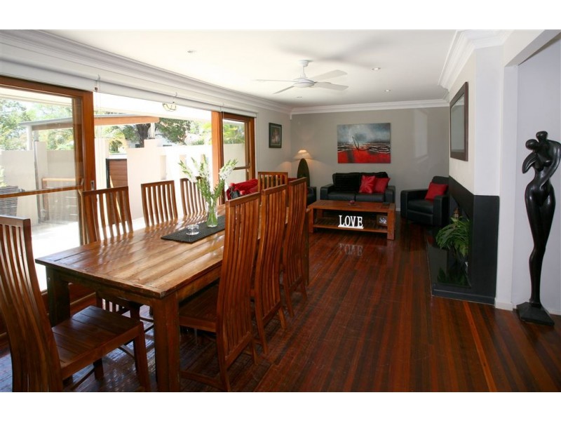 14 Greer Terrace, Southport QLD 4215