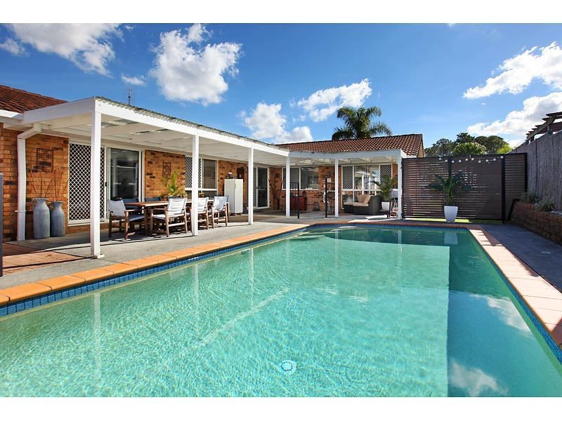 5 Tincurrin Court, Robina QLD 4226