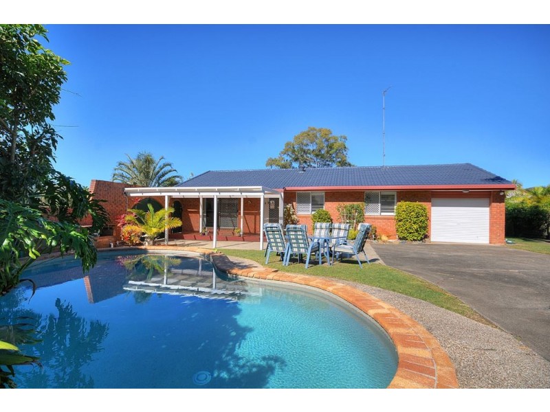 6 Kiwi Court, Burleigh Waters QLD 4220