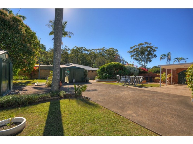 6 Kiwi Court, Burleigh Waters QLD 4220