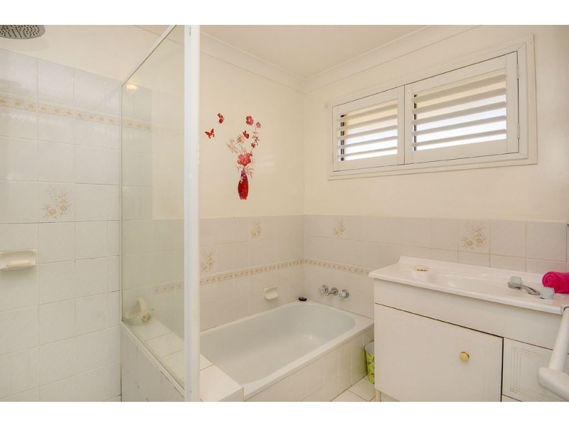 6 Kiwi Court, Burleigh Waters QLD 4220