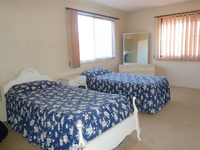 33/172 Barrier Reef Drive, Mermaid Waters QLD 4218