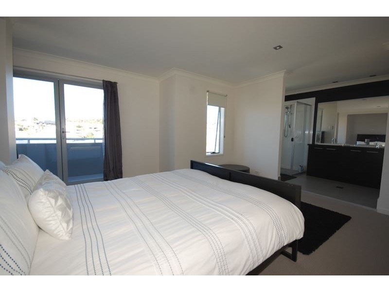 19 Barrington Street, Upper Coomera QLD 4209