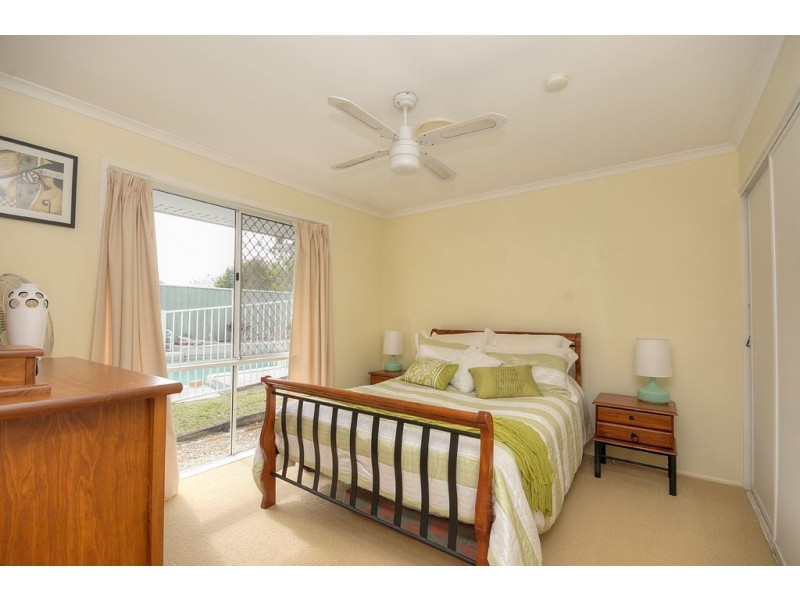 16 Avonbury Court, Carrara QLD 4211