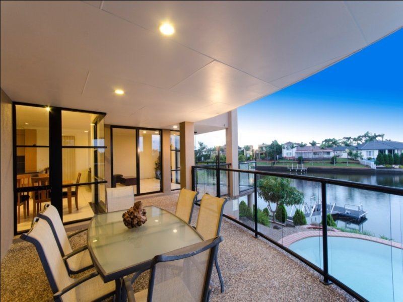 17 Karabella Circuit, Mermaid Waters QLD 4218