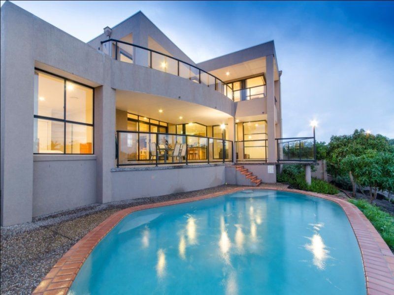 17 Karabella Circuit, Mermaid Waters QLD 4218