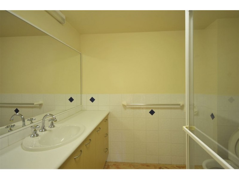 1/20 Duet Drive, Mermaid Waters QLD 4218