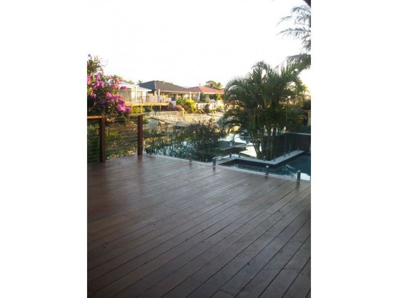 2 Bahia Court, Broadbeach Waters QLD 4218