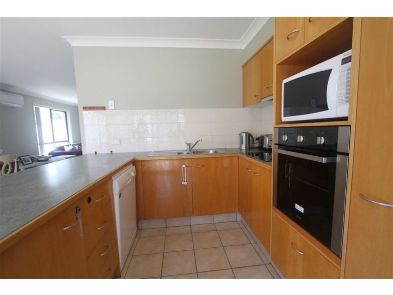 14 Seville Circuit, Burleigh Waters QLD 4220