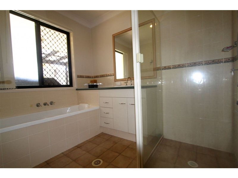 14 Seville Circuit, Burleigh Waters QLD 4220