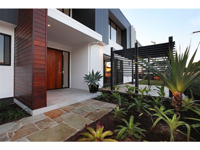 91 Monaco Street, Broadbeach Waters QLD 4218