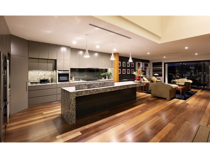 91 Monaco Street, Broadbeach Waters QLD 4218