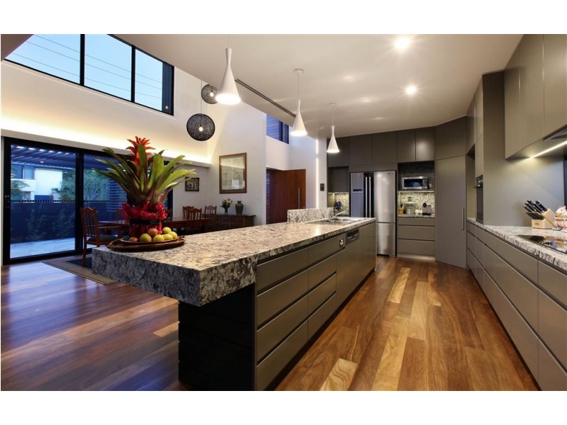 91 Monaco Street, Broadbeach Waters QLD 4218