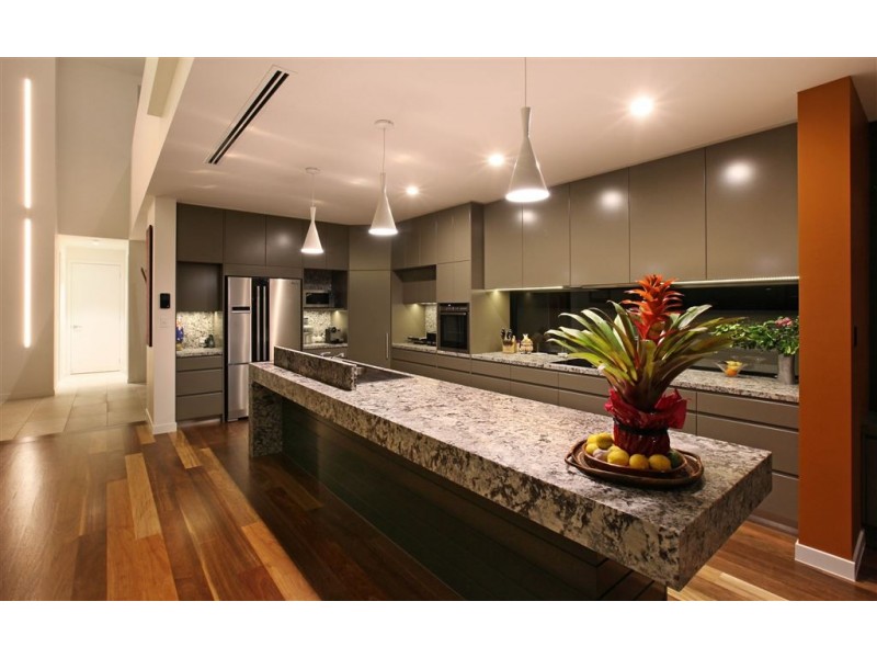 91 Monaco Street, Broadbeach Waters QLD 4218