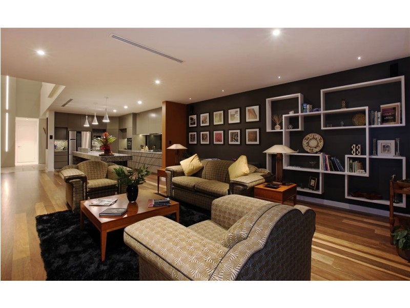 91 Monaco Street, Broadbeach Waters QLD 4218