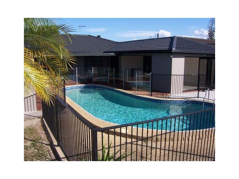 30 Port Drive, Mermaid Waters QLD 4218