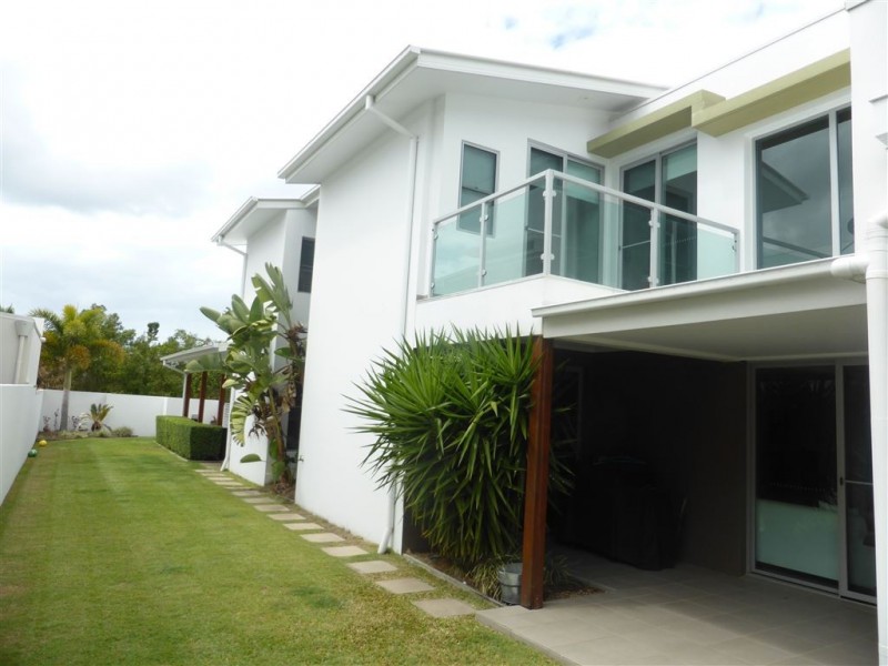 28 Lakelands Drive, Merrimac QLD 4226