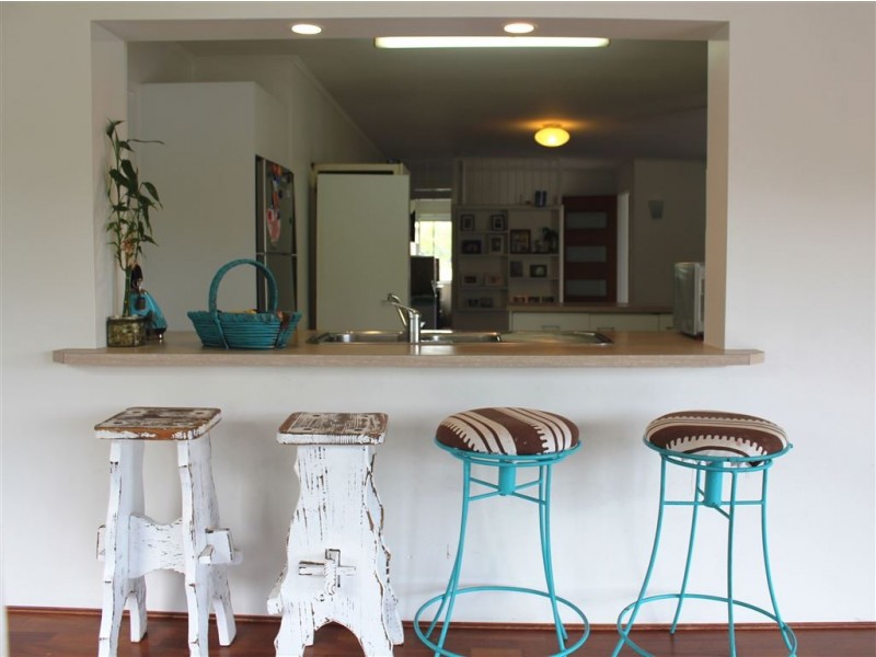 14 Lakeland Key, Broadbeach Waters QLD 4218