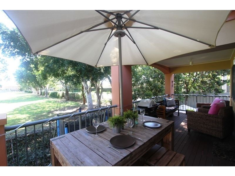 70/20 Fairway Drive, Clear Island Waters QLD 4226