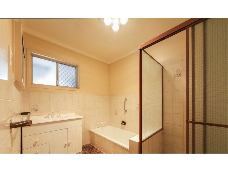 32 Ward Street, Southport QLD 4215